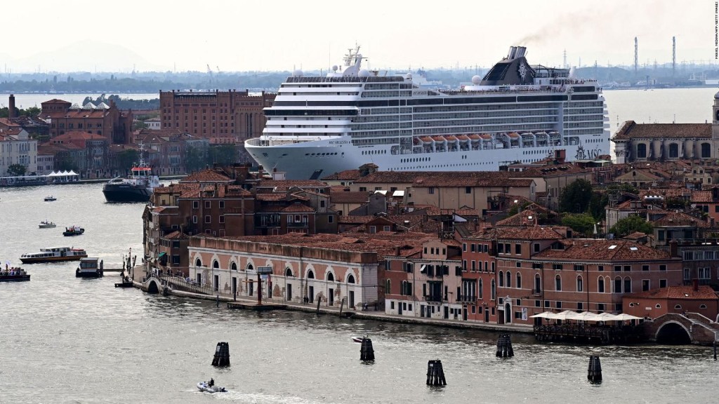 Piden incluir a Venecia en lista de patrimonio mundial en peligro