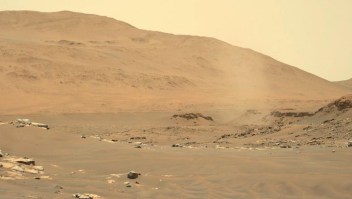 El róver Perseverance toma una semi panorámica de Marte