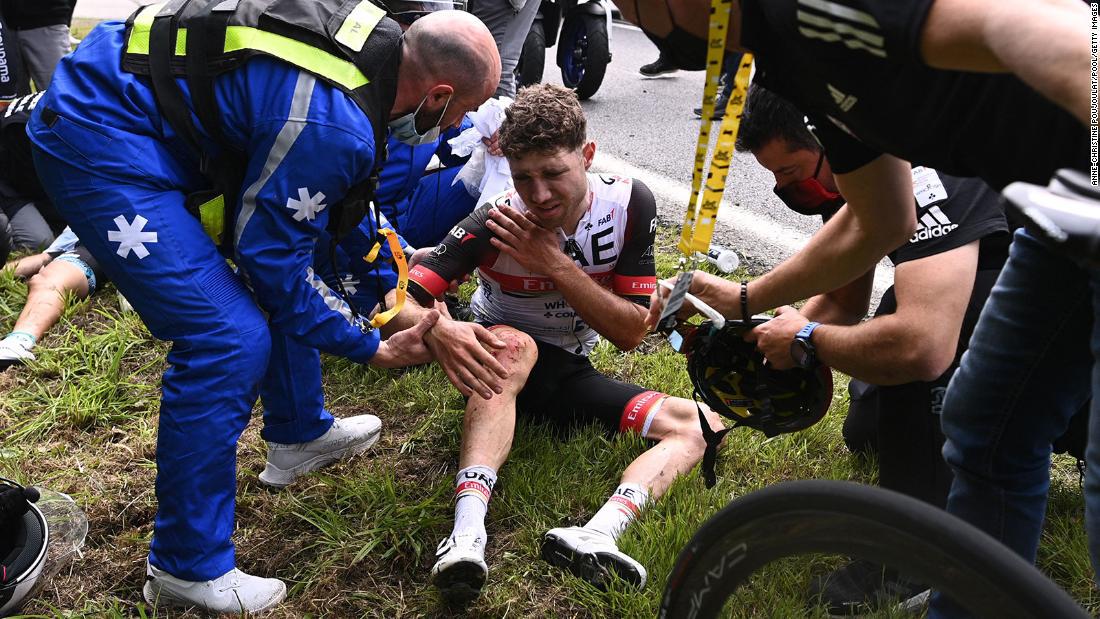 restaurant Abnorm tiggeri Caída Tour de Francia: detienen a mujer que causó accidente