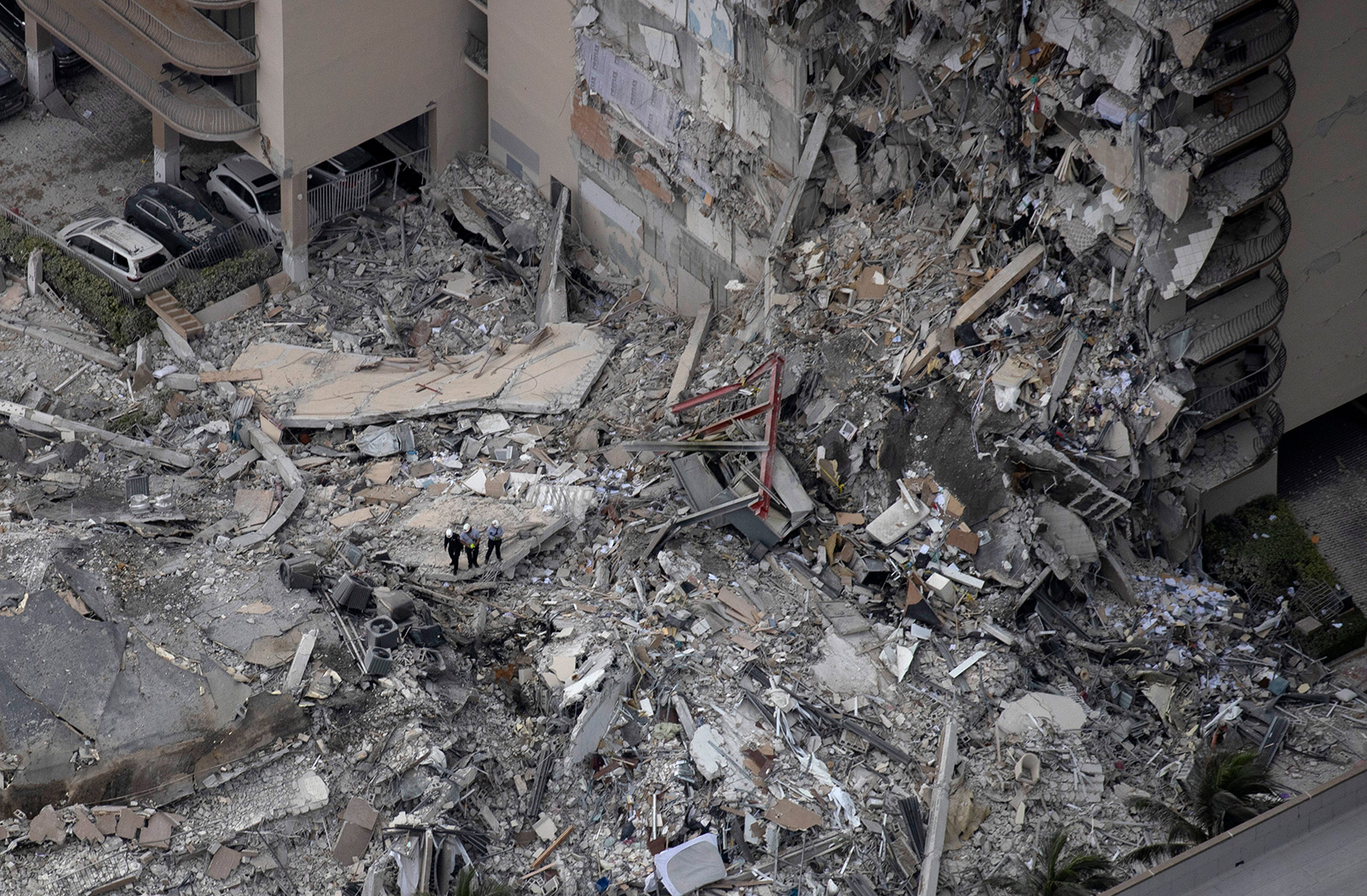 The governor of Florida gave a press conference from the place where part of a building collapsed