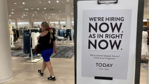 ¿Las prestaciones por desempleo están provocando escasez de trabajadores? Esto es lo que sabemos