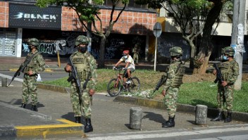 Algunos protestan en contra del paro en Colombia