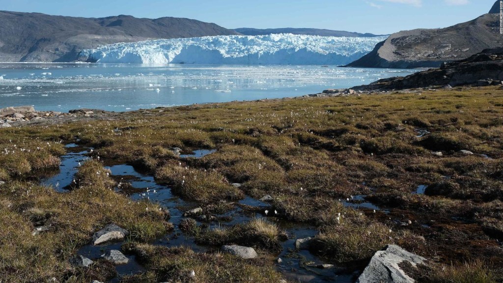 Mass thaw alert in Greenland