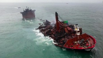 Barco hundido en Sri Lanka provoca desastre ambiental
