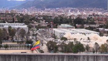 Mira la demolición de un edificio en Colombia