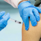 Gobernadores republicanos instan a residentes a vacunarse