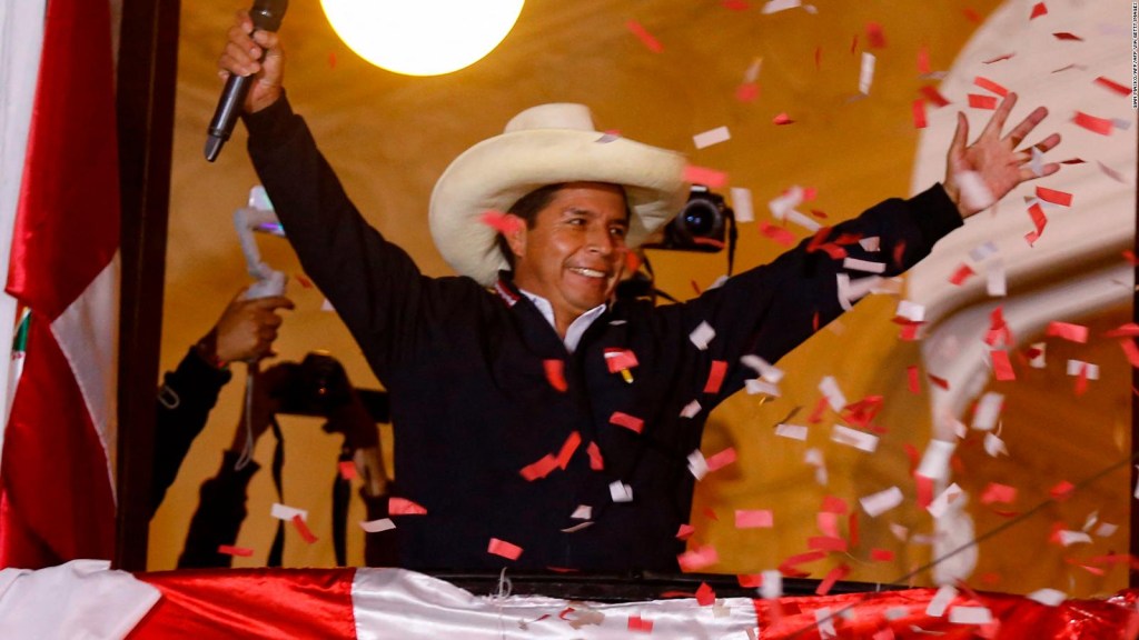 Pedro Castillo gana la presidencia de Perú, según el JNE