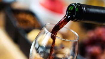¿Beber alcohol con moderación protege el corazón?