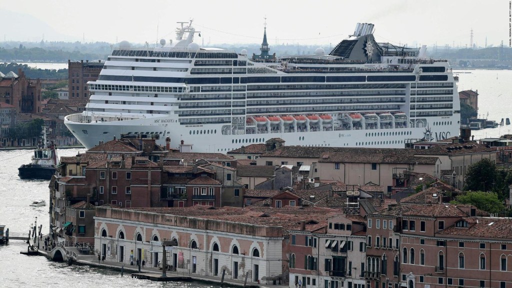 Nuovo divieto di viaggio a Venezia