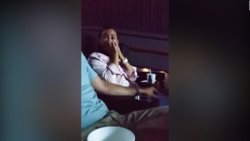 Sorprende a su esposa con un video perdido de su boda