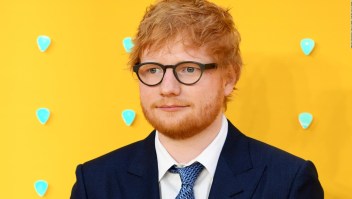 "Bad Habits": así luce Ed Sheeran en su nuevo videoclip