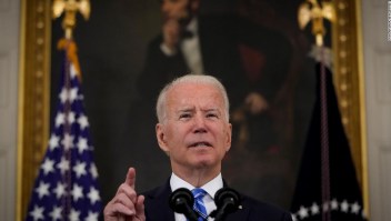 Biden ordena revisión de remesas a Cuba
