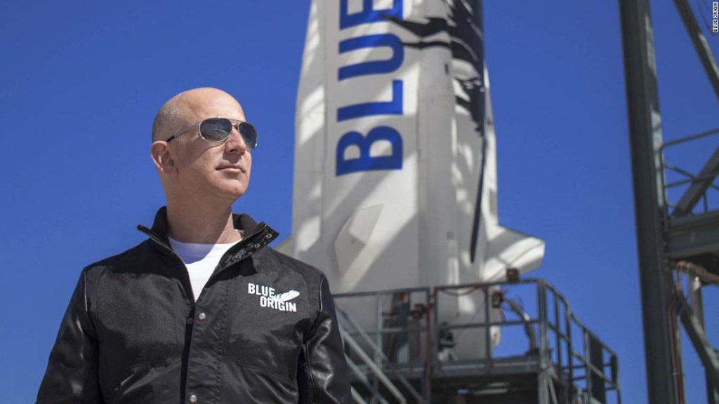 Jeff Bezos va al espacio durante 11 minutos. ¿Cuán arriesgado es esto?