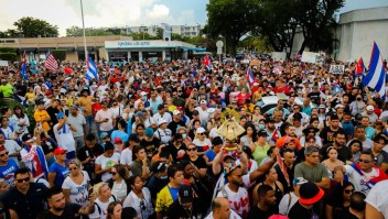 Cientos de personas en Miami se unen a protesta en Cuba