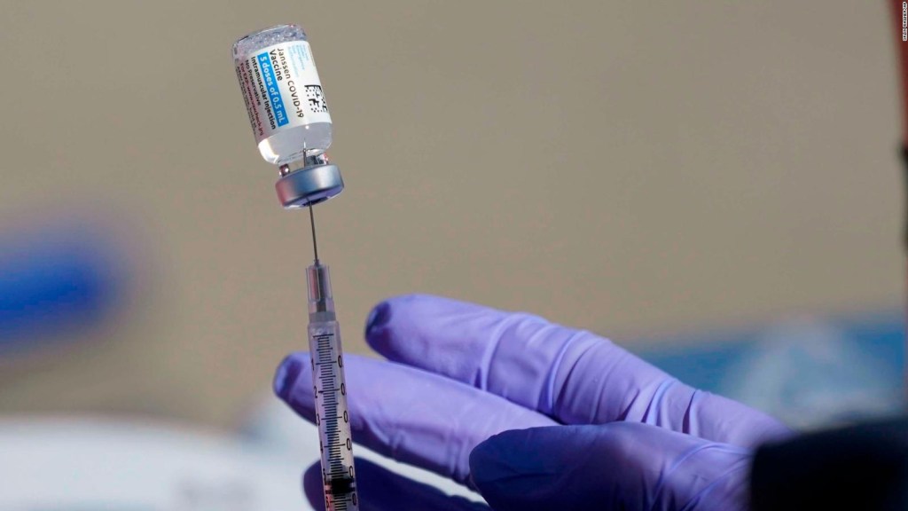 Encuesta: culpan a no vacunados por alza de contagios de covid-19