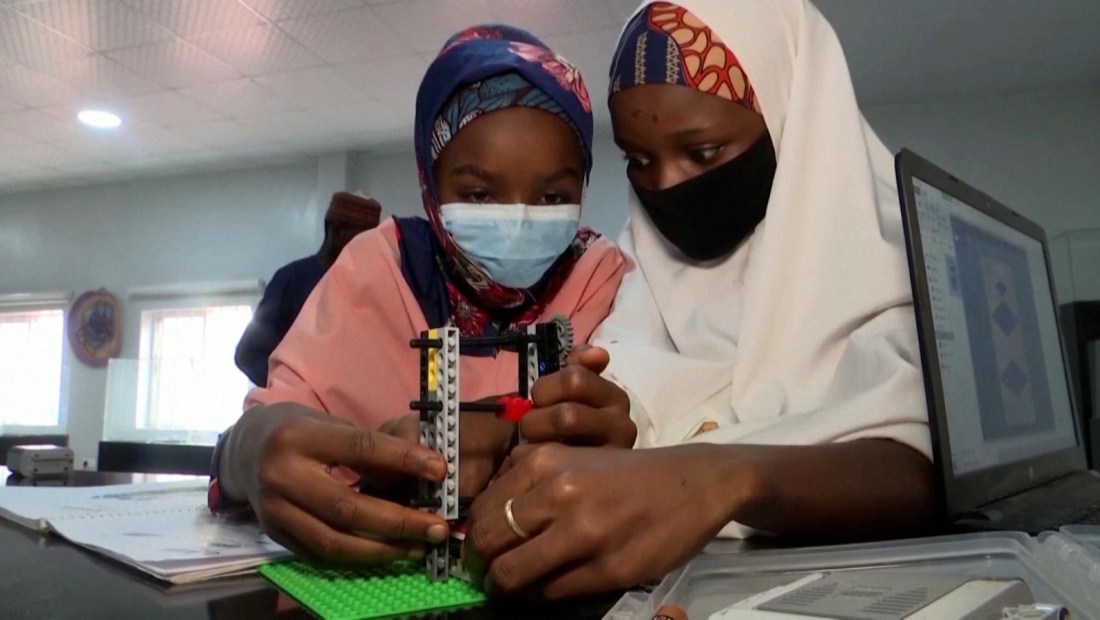 Nigeria: Enseñan robótica a las niñas