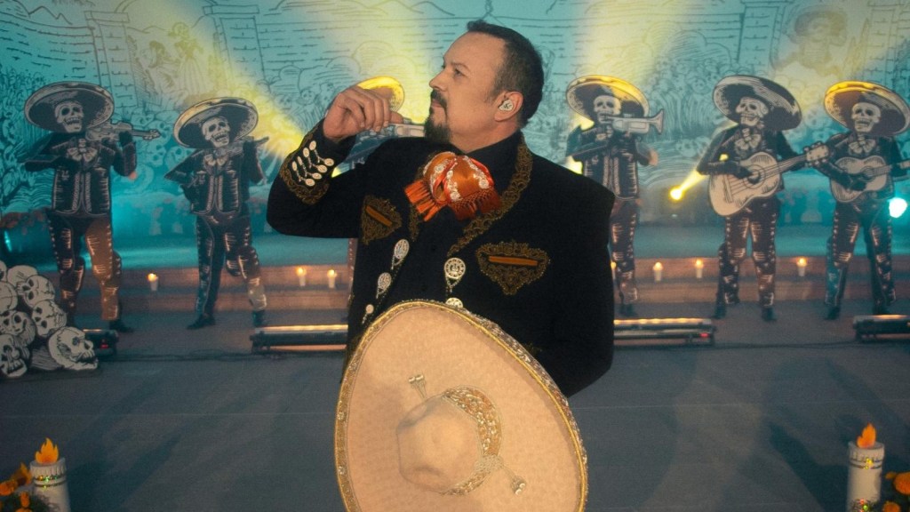 Pepe Aguilar stays true to the rancheras