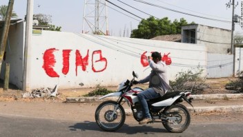 Un graffiti del Cártel Jalisco Nueva Generación en México