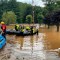 Decenas de desaparecidos por inundaciones en EE.UU.