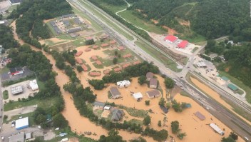 Muertos y daños por las inundaciones en Tennessee