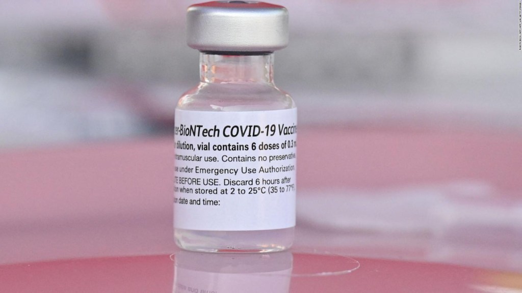 La FDA aprueba el uso total de la vacuna de Pfizer