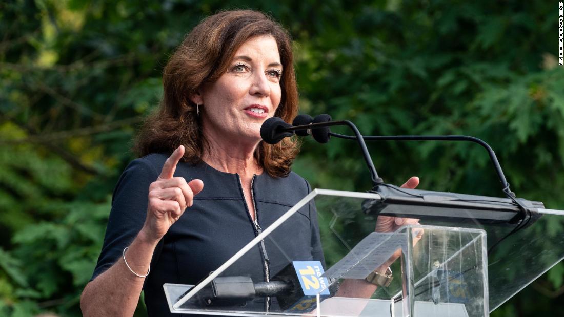 Kathy Hochul será la primera gobernadora mujer de Nueva York
