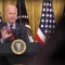 ANÁLISIS | Biden muestra que está listo para hacer movidas drásticas en la lucha contra el covid-19, incluso si no está seguro de que sean legales