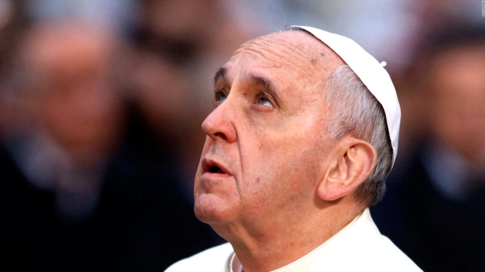 El papa Francisco expresó 'dolor' por el abuso de la Iglesia católica francesa tras informe
