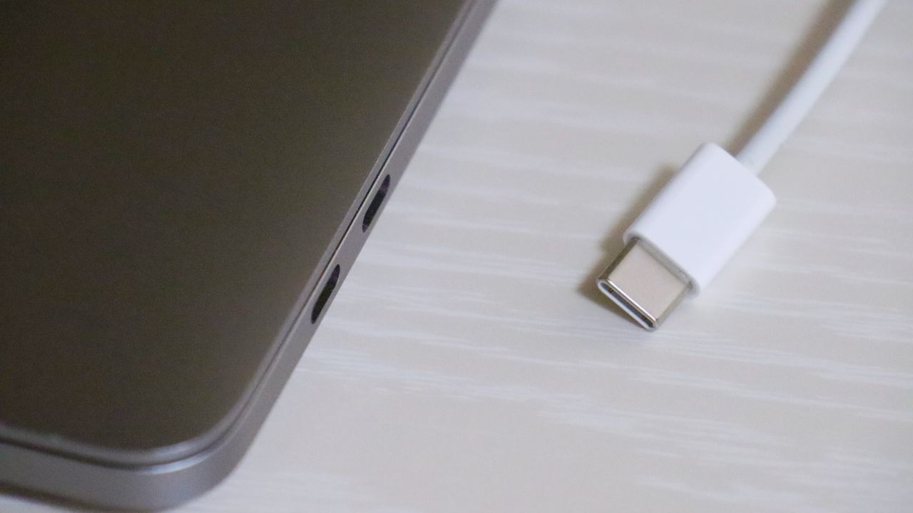 Europa requerirá que los cargadores USB-C sean un estándar. Apple no está feliz