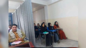 Separan a hombres y mujeres en universidades de Afganistán