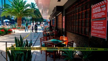Abren bares de Ciudad de México tras 17 meses cerrados