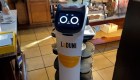 En este restaurante de Dallas atienden los robots