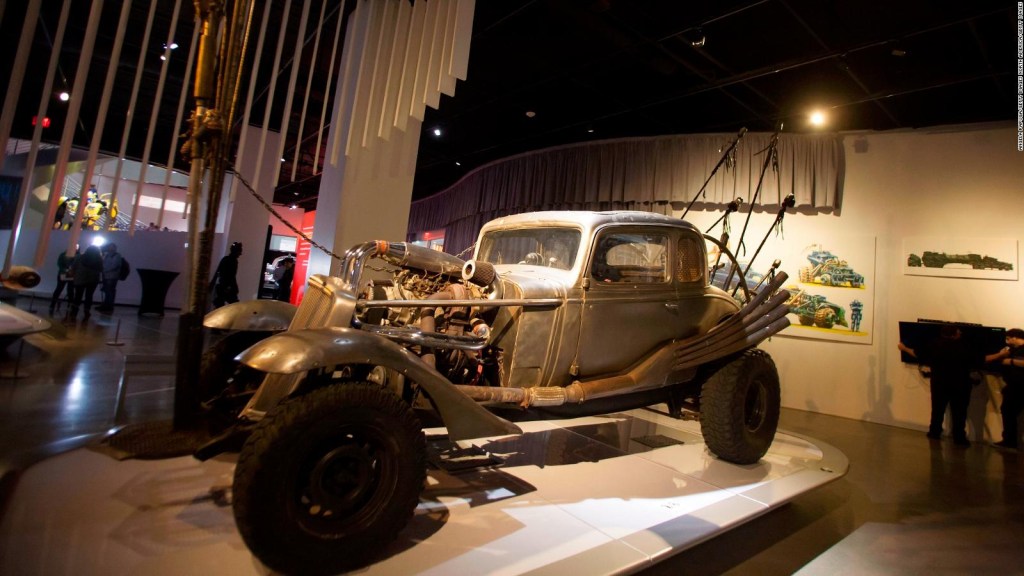 Movie auction: Lloyd's to bid on cars "Mad Max: Fury Road"