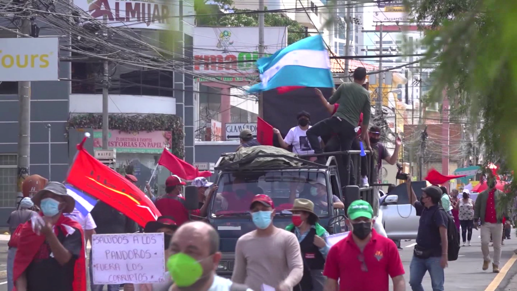 Honduras celebra bicentenario en medio de protestas