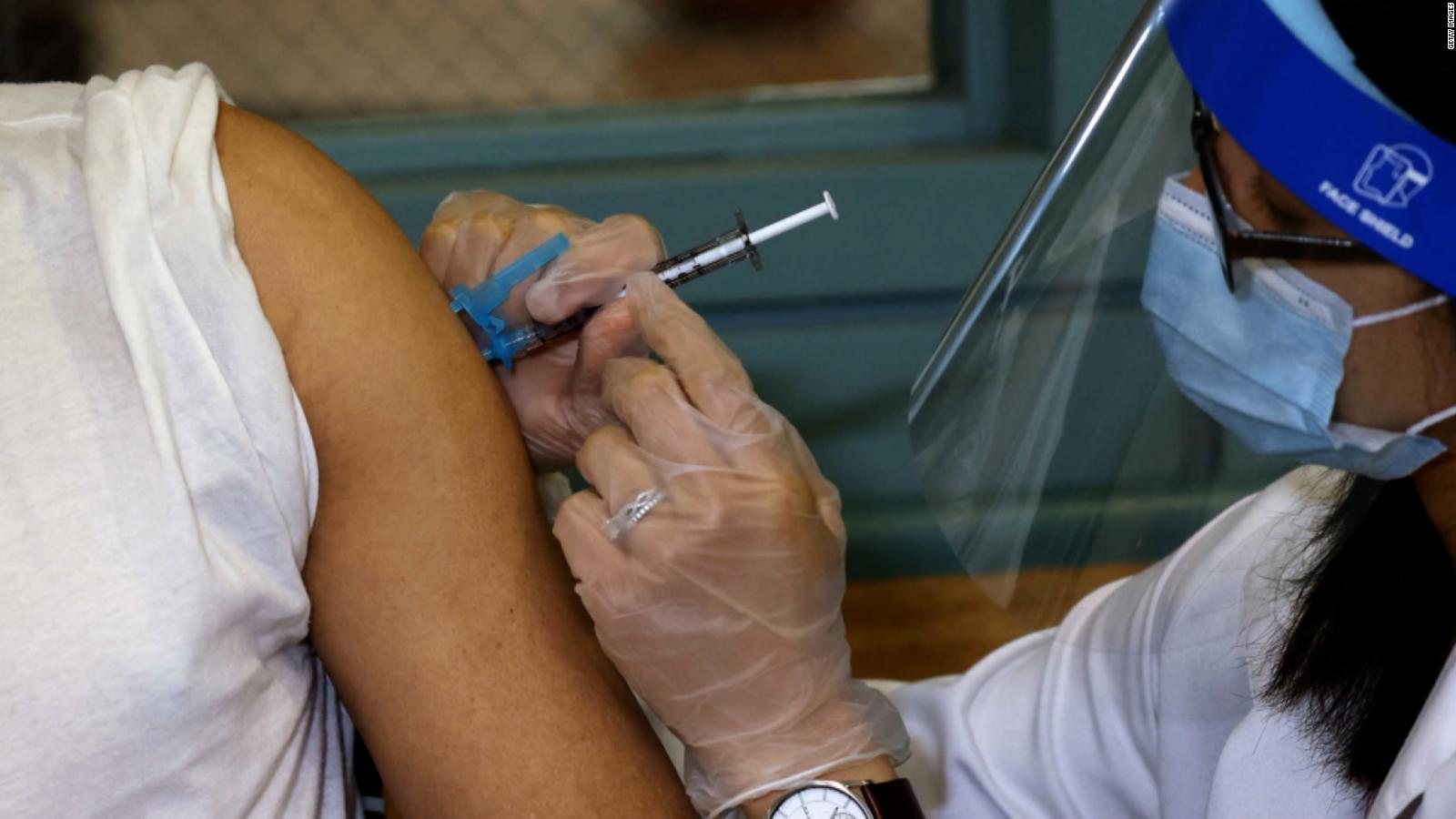 El efecto de las vacunas contra el covid-19 parece disminuir con el tiempo, según los CDC