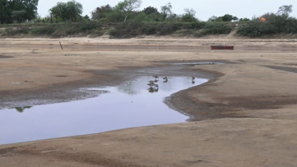 Río Paraguay es afectado por sequía