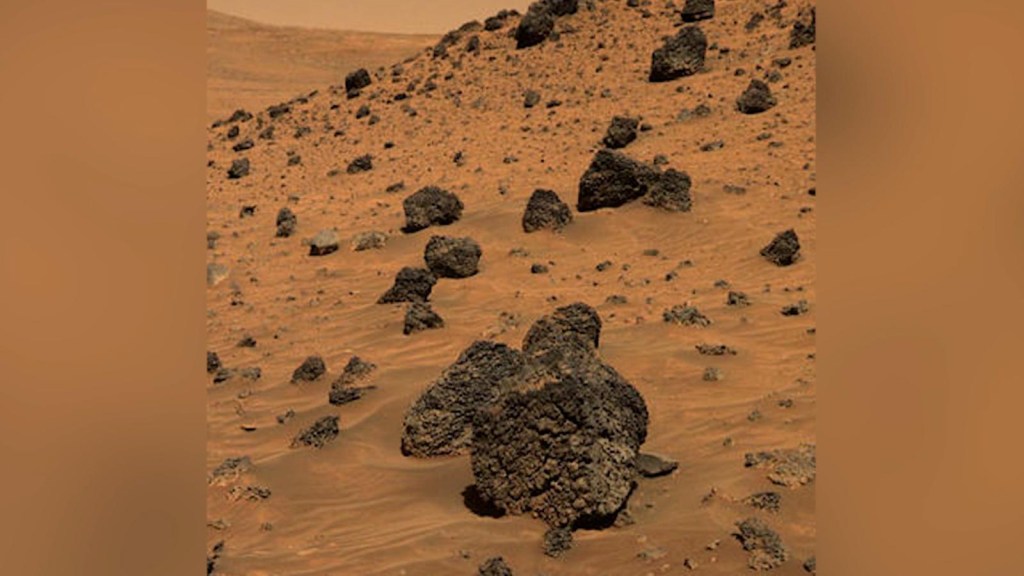 Rocce laviche su Marte dopo una forte attività vulcanica