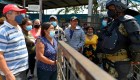 Viven angustia familiares de reos en cárcel de Ecuador