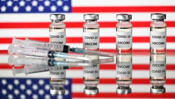 vacunas covid-19 estados unidos bandera getty