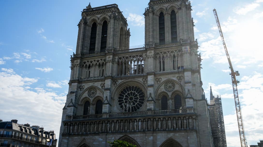La catedral de Notre Dame en París reabrirá en 2024