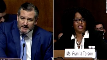 Debaten acaloradamente Ted Cruz y profesora en el Senado