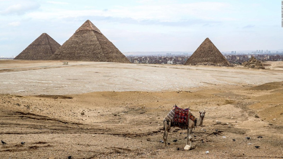 Artistas muestran las pirámides de Giza como nunca antes