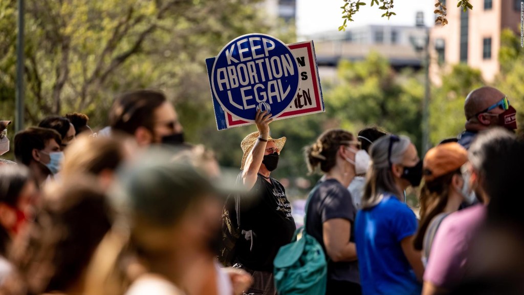 Piden que Corte Suprema intervenga sobre abortos en Texas