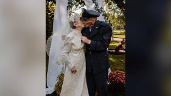 Llevan 7 décadas juntos y recién tomaron fotos de la boda