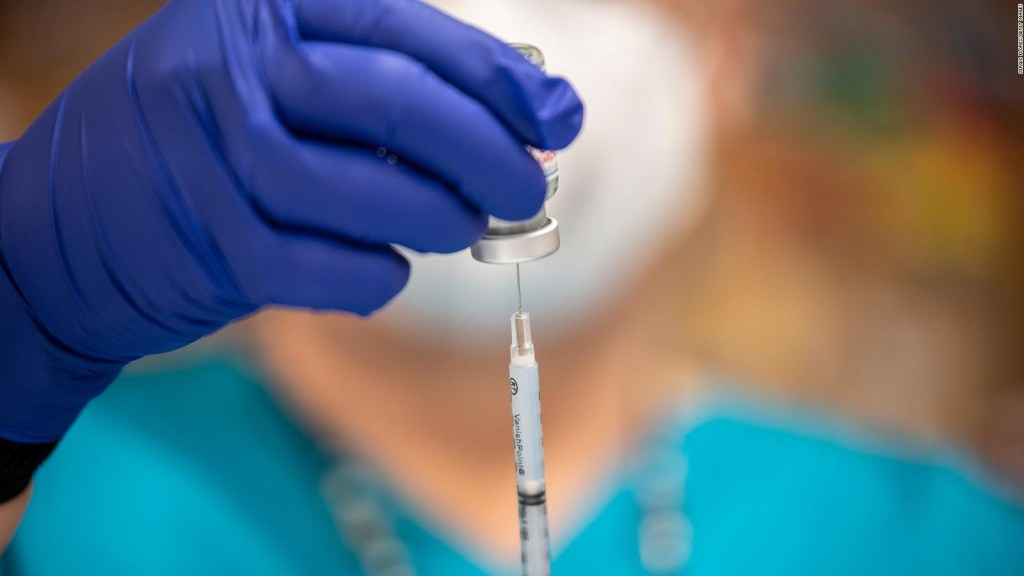 Estudio: vacuna protege más que inmunidad tras contagio