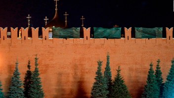 Mira cómo el viento dañó parte del muro del Kremlin