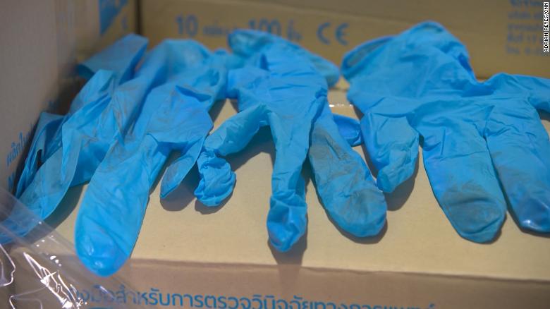 Investigación decenas de millones de guantes médicos y llegan a EE.UU.