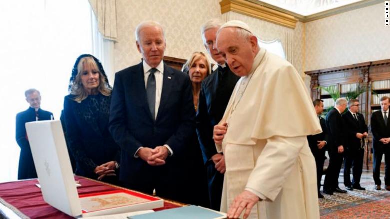 Así fue la reunión del papa Francisco y el presidente Biden