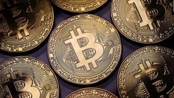 Bitcoin y ethereum alcanzan nuevos precios récord