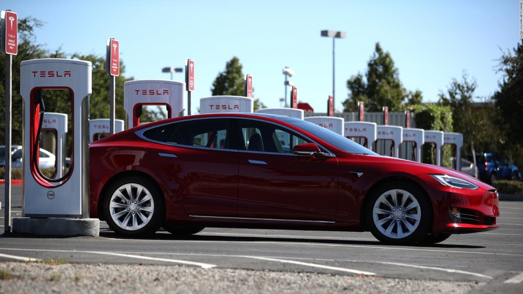 Tesla: Alarma por fallas en sistema de autoconducción